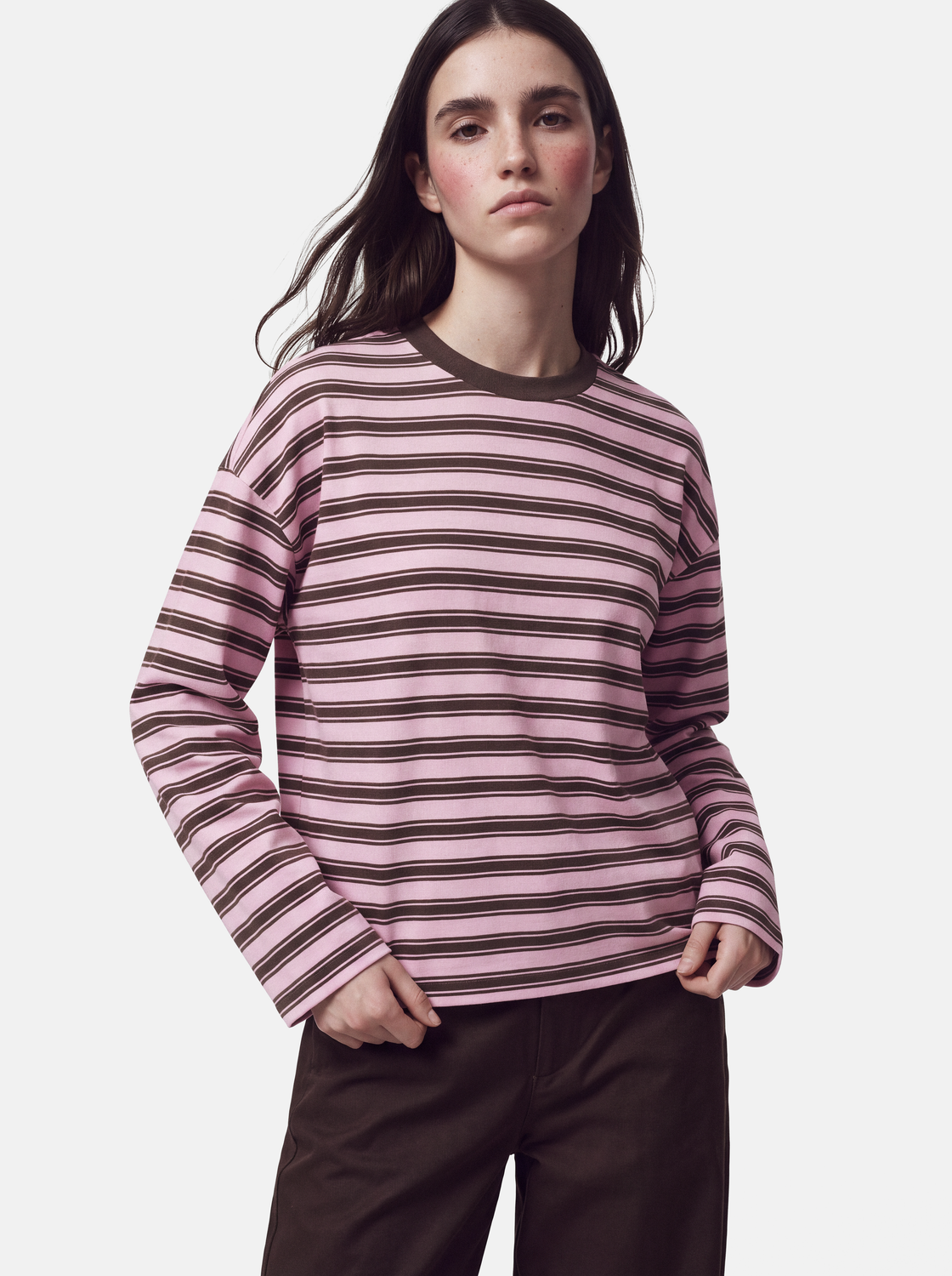 model_shot-front